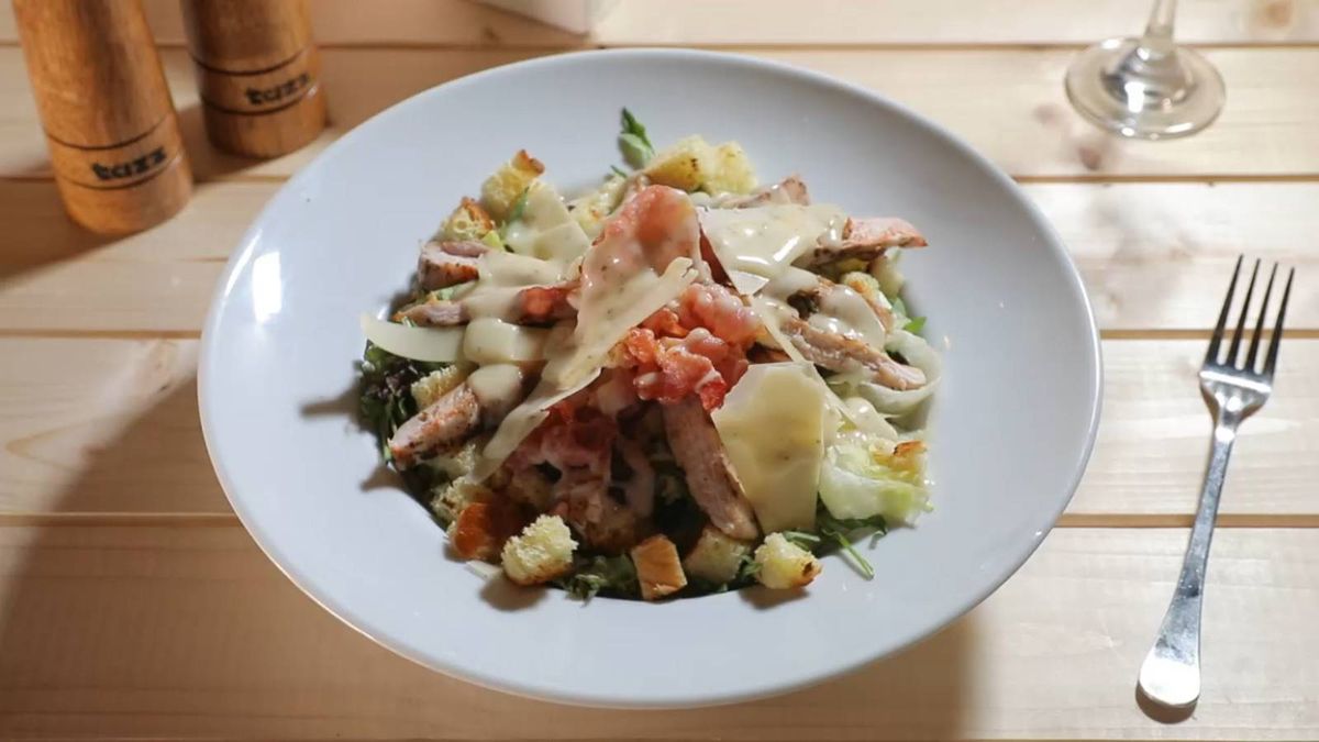 Salata cu piept de curcan
